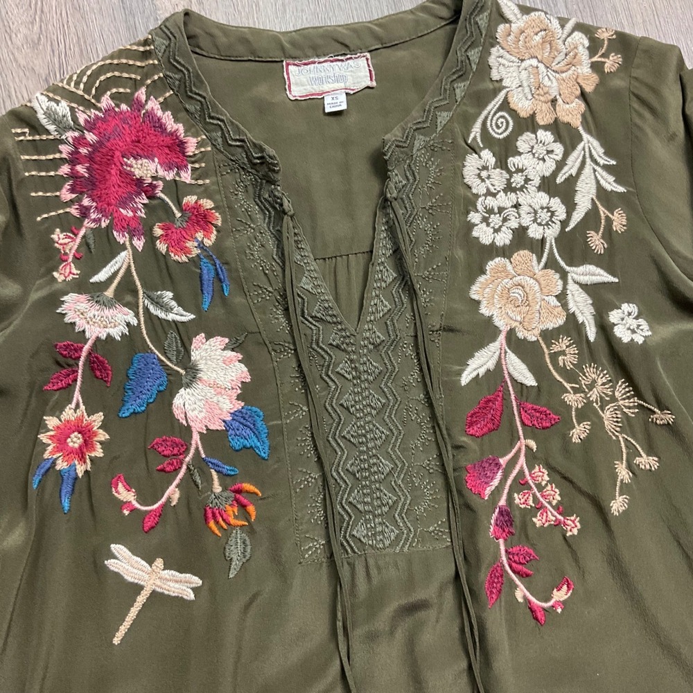 Johnny Was Workshop Blouse Womens XS Olive Green Floral Freja Silk Embroidered - Picture 5 of 8